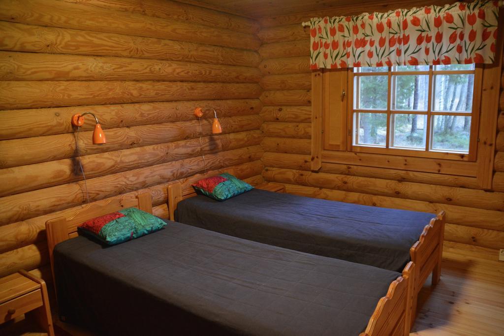 Lomapesae Cottages Pertunmaa Kamer foto