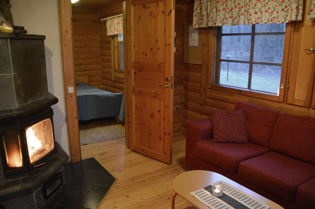 Lomapesae Cottages Pertunmaa Kamer foto