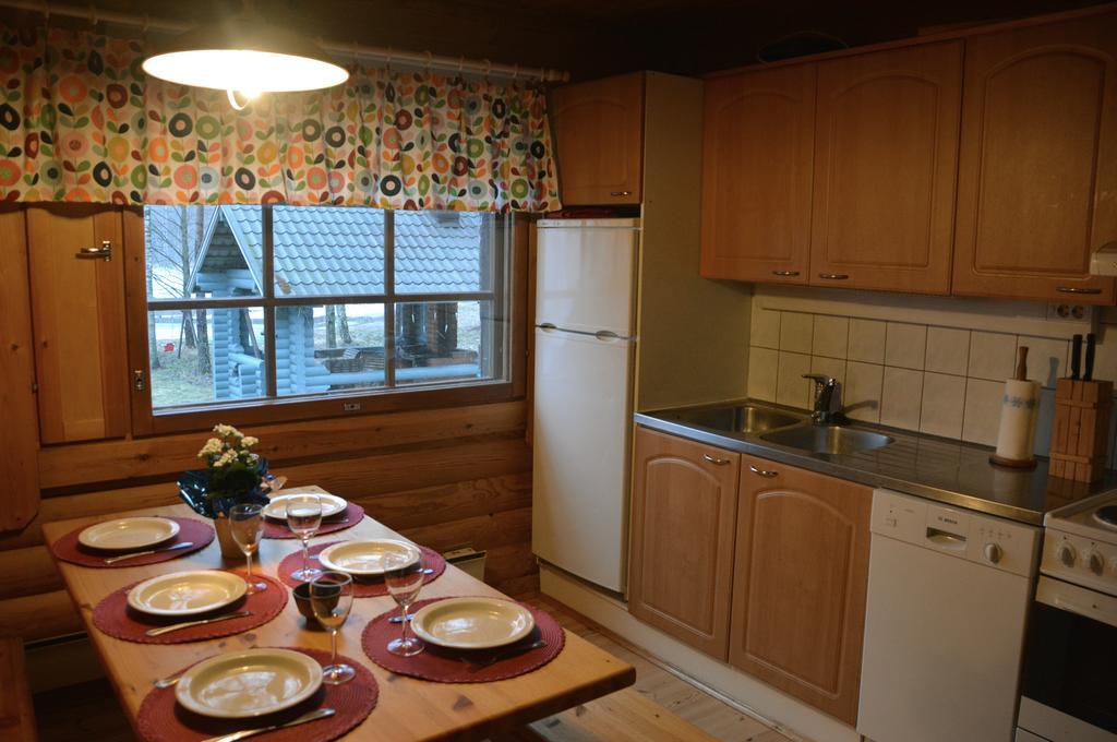 Lomapesae Cottages Pertunmaa Kamer foto