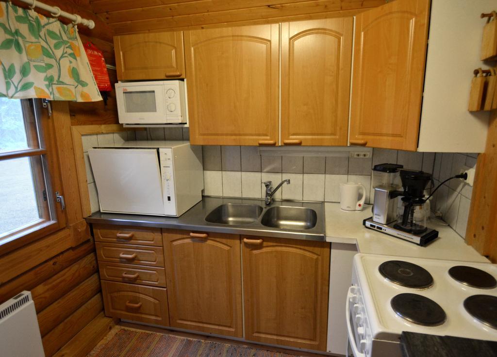 Lomapesae Cottages Pertunmaa Kamer foto