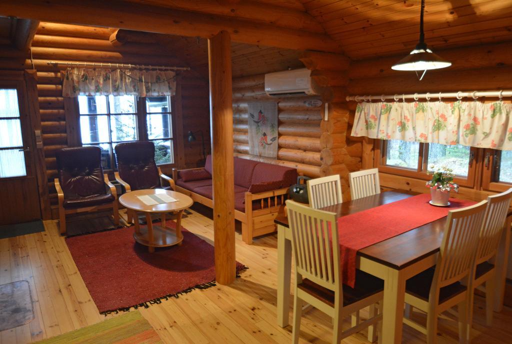 Lomapesae Cottages Pertunmaa Kamer foto